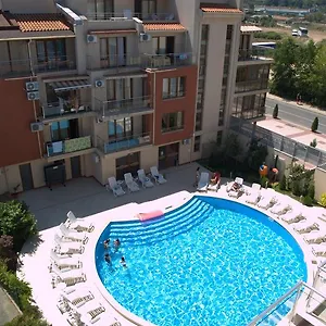 Sea'n'pool In Apartament